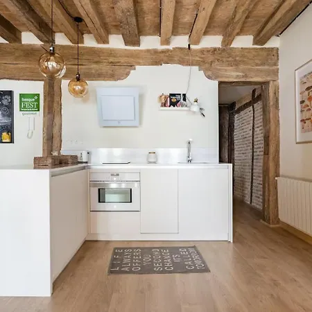 Aston - Todo El Encanto Del Casco Viejo De Apartman Bilbao