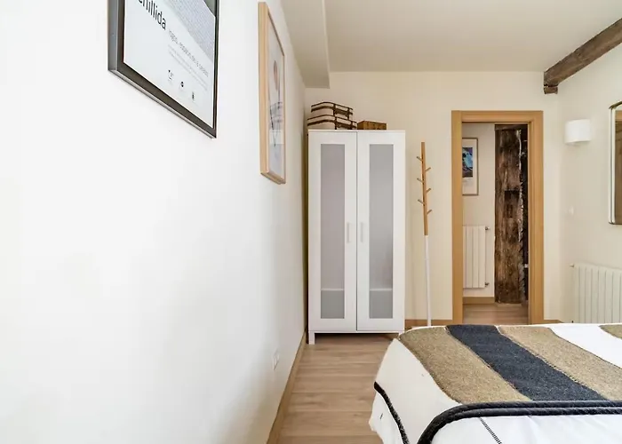 Aston - Todo El Encanto Del Casco Viejo De