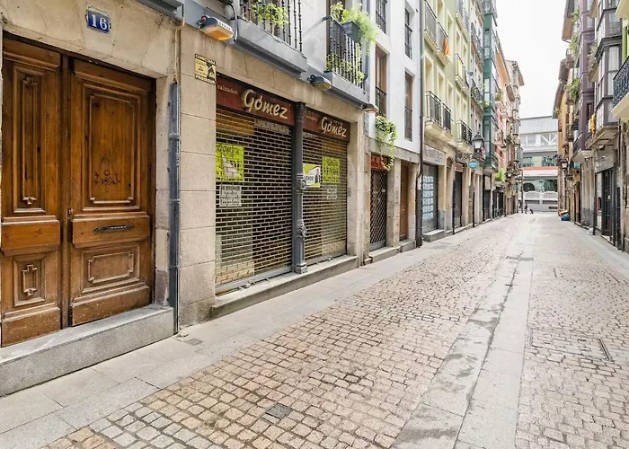 Aston - Todo El Encanto Del Casco Viejo De Apartmán *