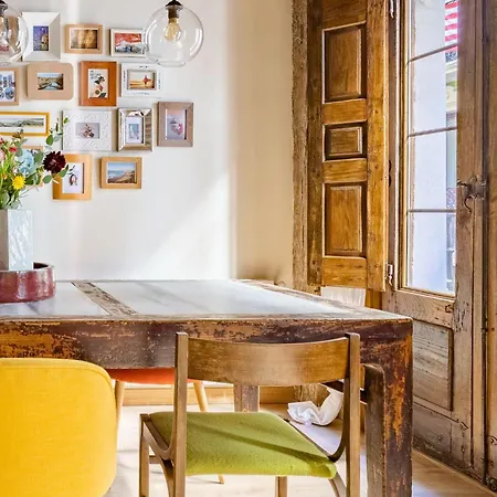 Aston - Todo El Encanto Del Casco Viejo De *