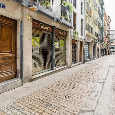 Aston - Todo El Encanto Del Casco Viejo De Apartment *